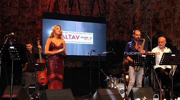 Alanya'da caz rüzgarı