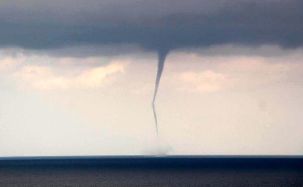 ANTALYA'DA DENİZDE HORTUM