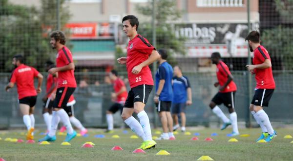 ALANYASPOR'DA FUTBOLCULARA DİYETİSYEN KONTROLÜ