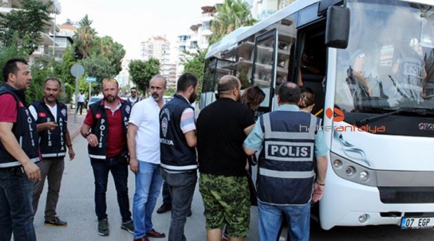Almanlar'a FETÖ dolandırıcılığına 7 tutuklama