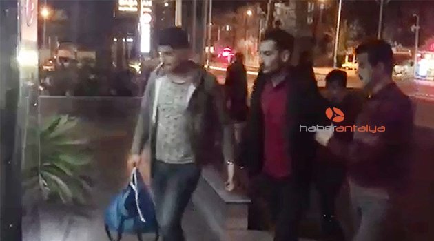Almanya'ya gideceklerdi.. Antalya'da yakalandılar