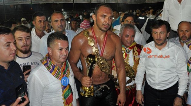 Altın Kiraz'ın başpehlivanı Ali Gürbüz