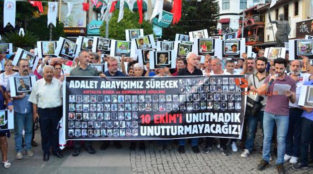 Ankara'daki bombalı saldırıda yaşamını yitirenler Antalya'da anıldı
