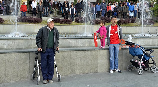 ANTALYA 7'DEN 70'E ATA'SINI ANDI
