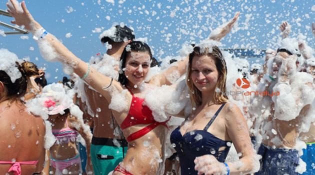Antalya 8 milyon turisti geçti