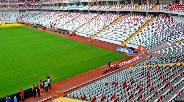 ANTALYA ARENA'DA BİTMEYEN ÇİLE