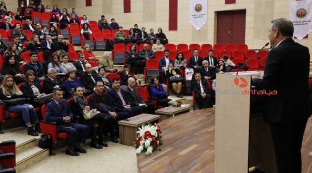 Antalya Barosu'ndan Ali Sirmen'e 'Uğur Mumcu Ödülü'