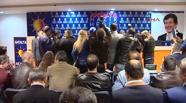 Antalya Büyükşehir Belediye Başkanı Gazetecileri Cevaplandırdı