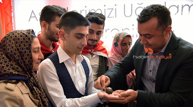 ANTALYA’DA ASKER ADAYLARINA KINALARI YAKILDI