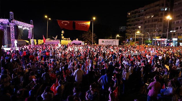 ANTALYA’DA DEMORAKRASİ NÖBETİ 3’ÜNCÜ GÜNÜNDE