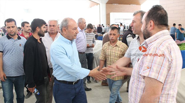ANTALYA’DA PAZAR ESNAFI EYLEM YAPTI