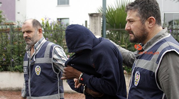 Antalya’da Uganda ve Yeni Ginelilere fuhuş yaptıran öğrenci adliyede