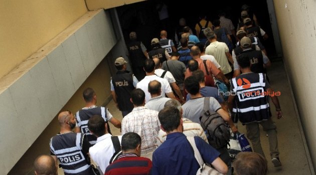 ANTALYA EMNİYETİ'NDEKİ FETÖ/PDY OPERASYONUNDA 41 POLİS ADLİYEYE SEVK EDİLDİ.