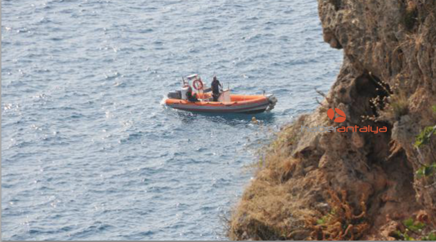 Antalya falezlerde çürümüş erkek cesedi bulundu