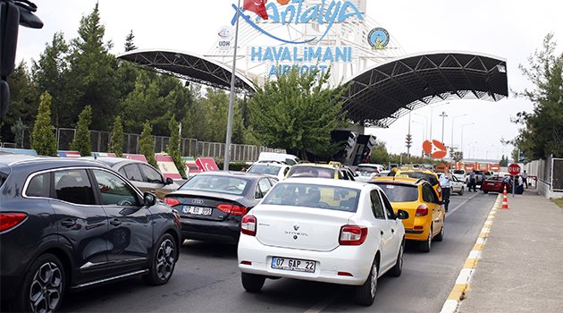 ANTALYA HAVALİMANI'NDA GÜVENLİK ÖNLEMLERİ ARTTIRILDI