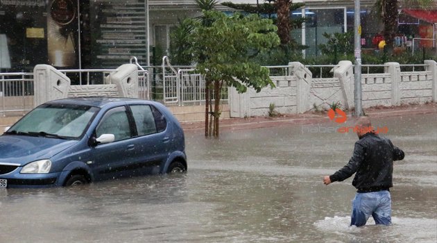 ANTALYA İÇİN ŞİDDETLİ YAĞMUR VE SEL UYARISI