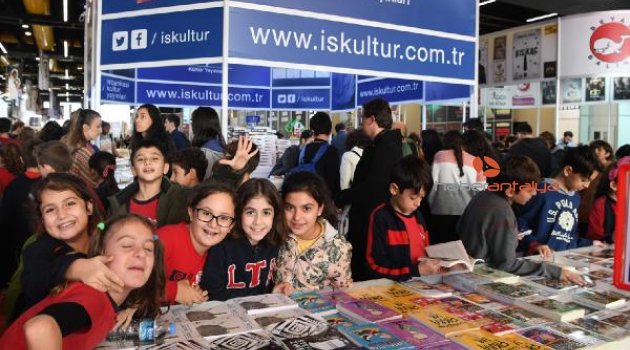 Antalya Konyaaltı Kitap Fuarı'na rekor ziyaretçi