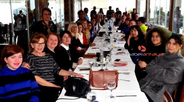 Antalya Lisesi mezunları buluştu