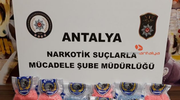 Antalya merkezli uyuşturucu operasyonu: 12 gözaltı