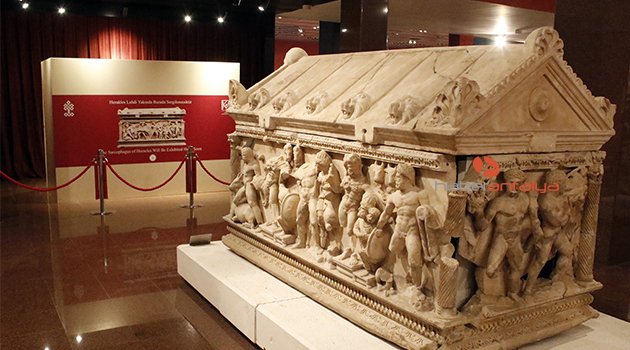 Antalya Müzesi'ndeki yerini alan Herakles Lahdi açılışı bekliyor