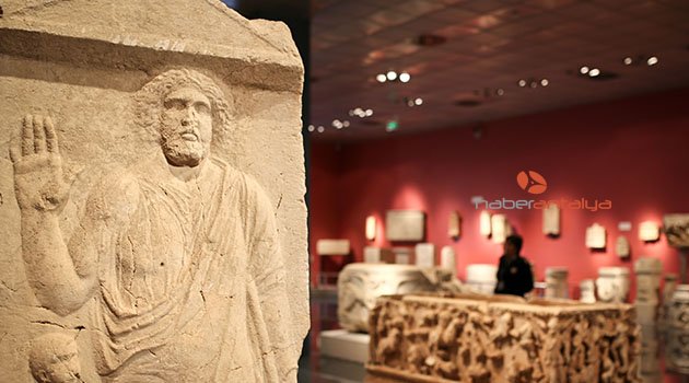 Antalya Müzesi'ne yoğun ilgi