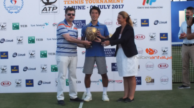 Antalya Open’in en büyük raketi Yuichi Sugita oldu