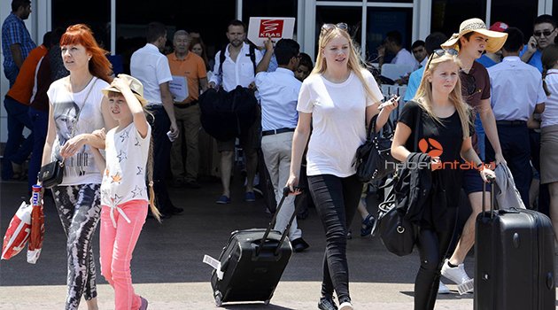 Antalya turist sayısında 9,5 milyonu geçti