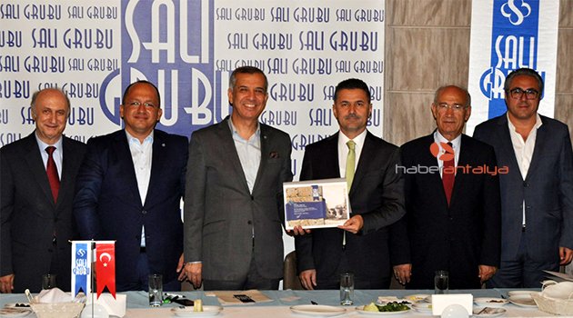Antalya'da 2 bin 400 Suriyeli eğitim görüyor
