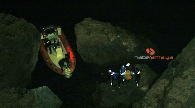 Antalya'da 20 metrelik uçurumda kurtarma operasyonu