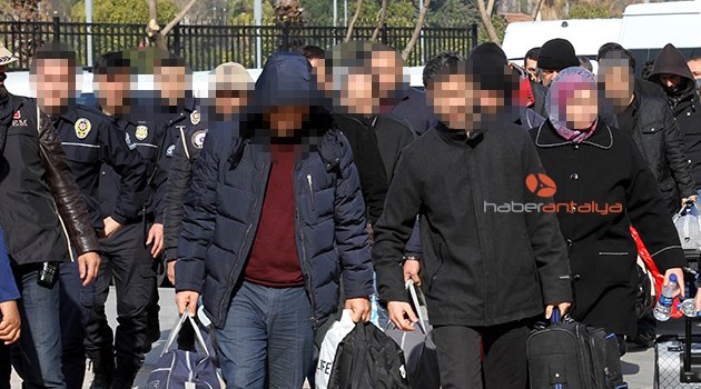 ANTALYA'DA 31 RÜTBELİ POLİS FETÖ’DEN ADLİYEDE