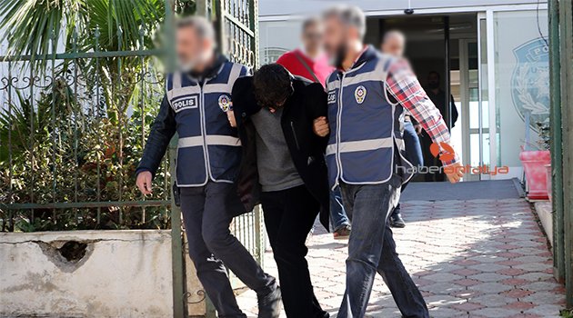 ANTALYA&#039;DA 700 BİN LİRALIK SOYGUN