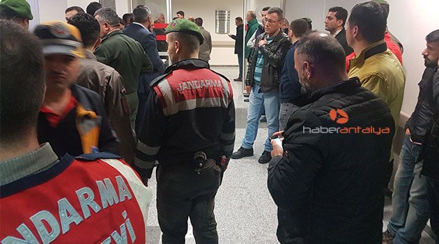 Antalya'da askerleri taşıyan otobüs devrildi: 23 yaralı