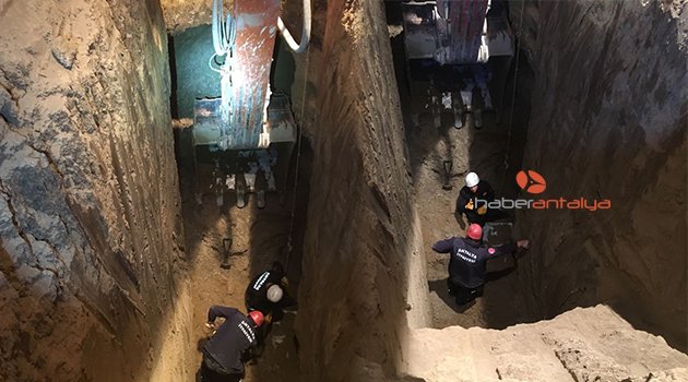 Antalya'da bahçe kazısında göçük: 2 ölü