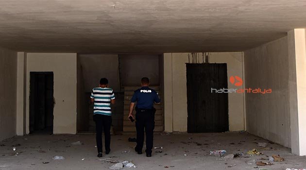 Antalya'da çürümüş erkek cesedi bulundu