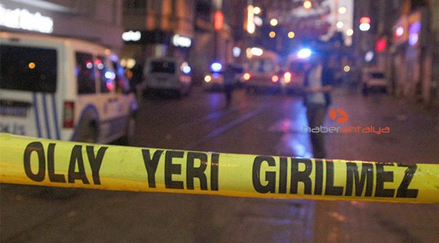 Antalya'da dehşet: Eğlence dönüşü arkadaşını bıçaklayarak öldürdü