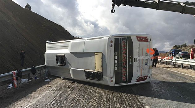 Antalya'da faciadan dönüldü: 15 yaralı