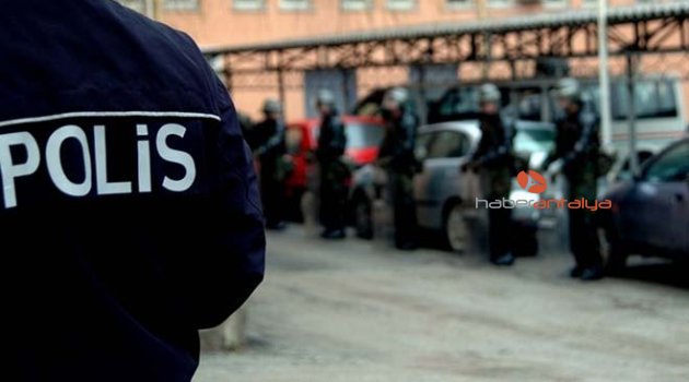Antalya'da FETÖ/PDY mahrem imam operasyonu: 3 gözaltı