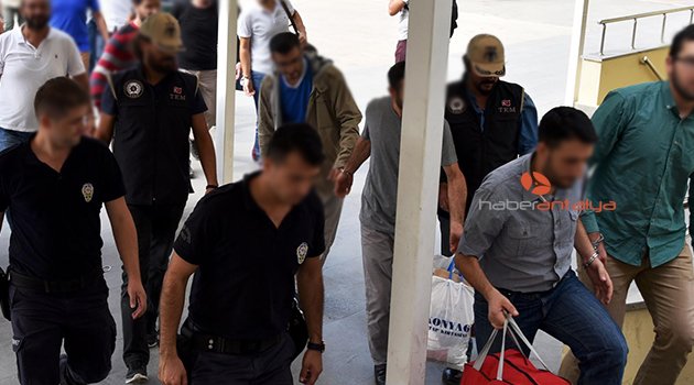 ANTALYA'DA FETÖ'DEN 14 POLİS TUTUKLANDI