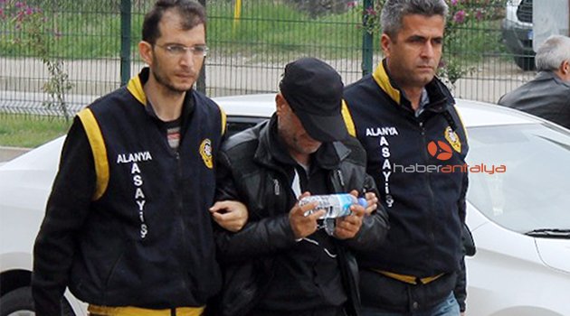 Antalya'da fuhuş şüphelisinden polislere inanılmaz teklif!