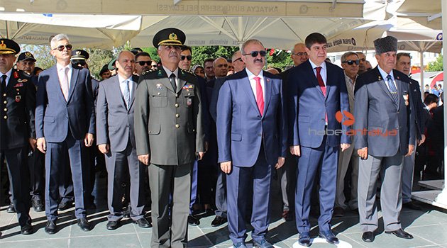 Antalya'da gaziler için tören