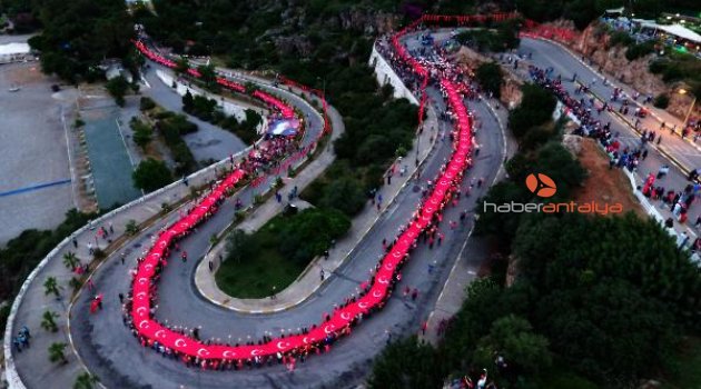 Antalya'da Gençlik Bayramı coşkusu