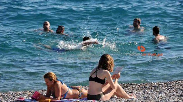 Antalya'da güneş ve deniz keyfi