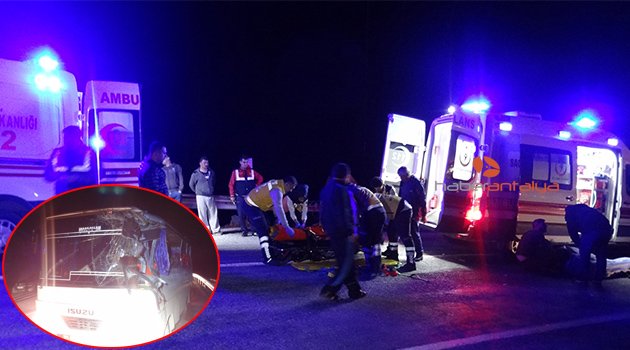 Antalya'da işçileri taşıyan midibüs devrildi: Ölü ve yaralılar var