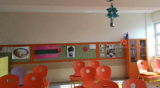 Antalya'da o okula büyük tepki! Veliler isyanda