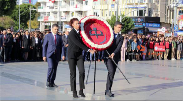 Antalya'da Öğretmenler Günü kutlandı