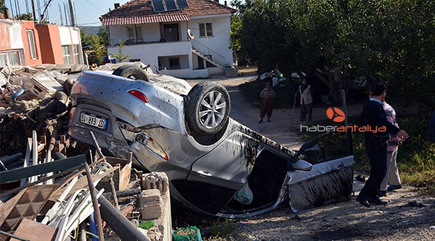Antalya'da ortalık savaş alanına döndü: 3 ağır yaralı