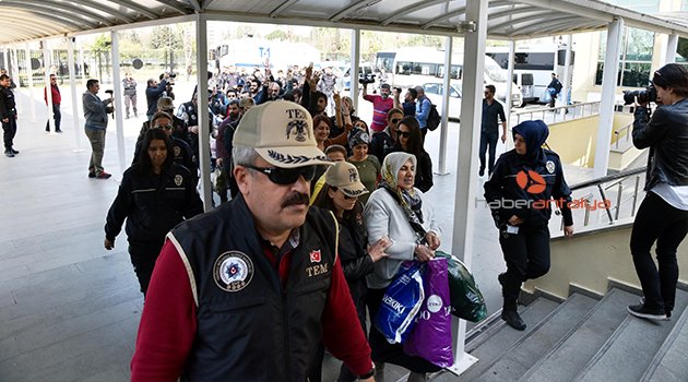 ANTALYA'DA PKK/KCK ŞÜPHELİSİ 20 KİŞİ ADLİYEDE