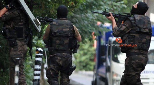 ANTALYA'DA PKK OPERASYONU: 4 GÖZALTI