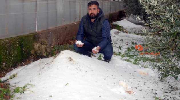 Antalya'da şiddetli dolu yağışı