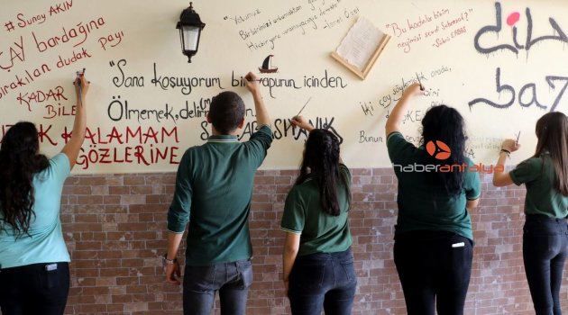 Antalya'da şiir tadında okul